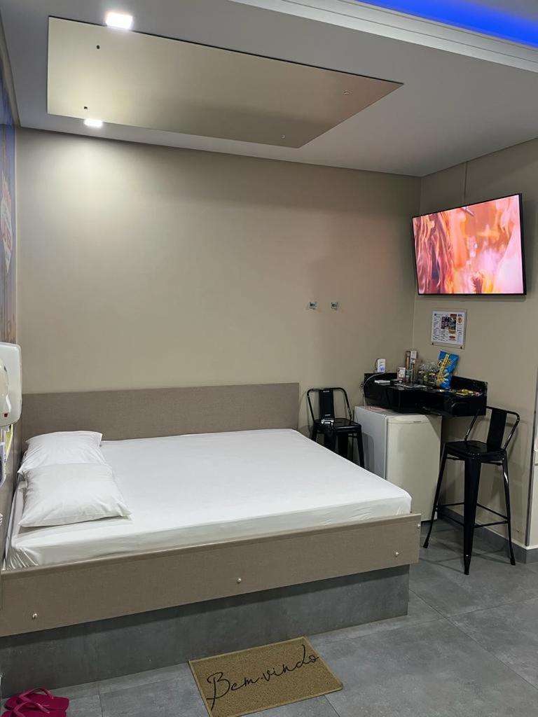 Motel Drive In T - Prolongamento Da Avenida Getulio Vargas Facil Acesso Ao Shopping Patio Chapecó Eksteriør billede
