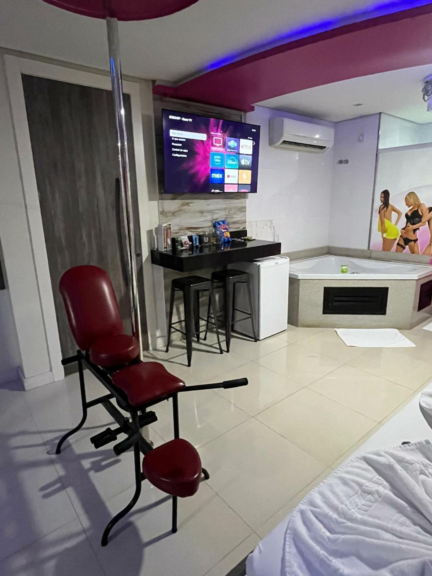 Motel Drive In T - Prolongamento Da Avenida Getulio Vargas Facil Acesso Ao Shopping Patio Chapecó Eksteriør billede
